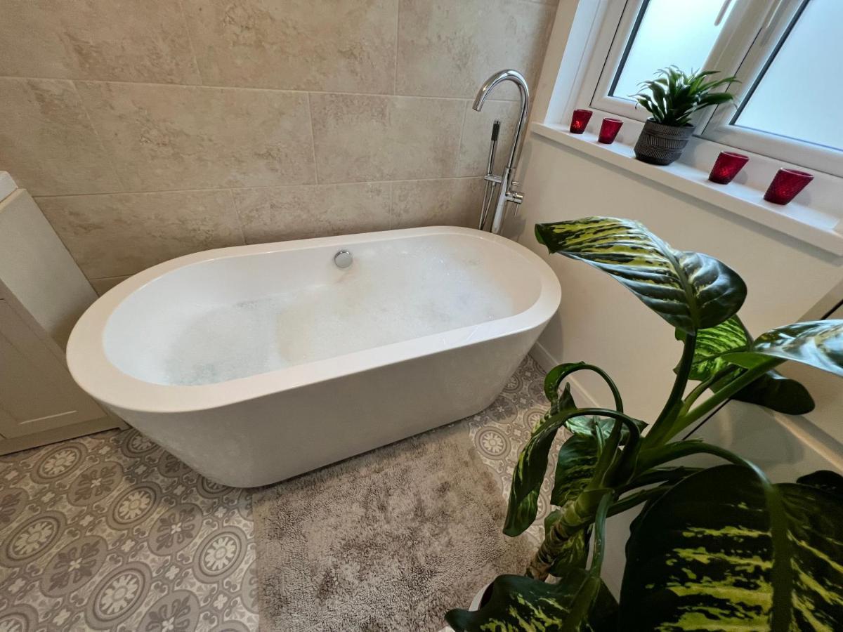 Gower Getaway - Parking & Ensuite Swansea Eksteriør billede